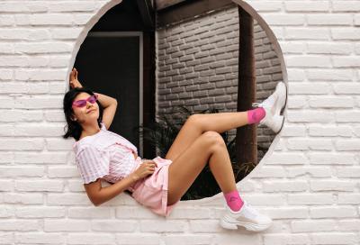 Le calze estive da donna perfette: fresche, leggere e con stile