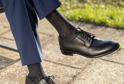 Calze eleganti uomo: comfort e stile per cerimonie e occasioni speciali